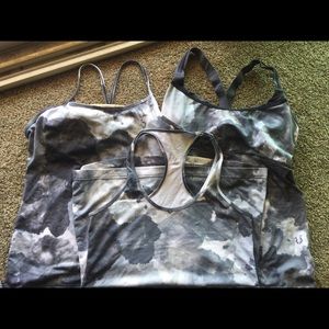 lululemon 3 same print 3 styles Built in bra Tanks